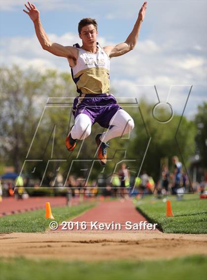 Thumbnail 3 in CHSAA Track and Field Championships photogallery.