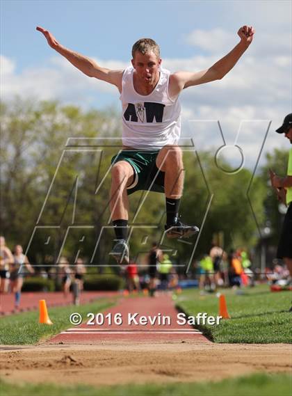 Thumbnail 2 in CHSAA Track and Field Championships photogallery.