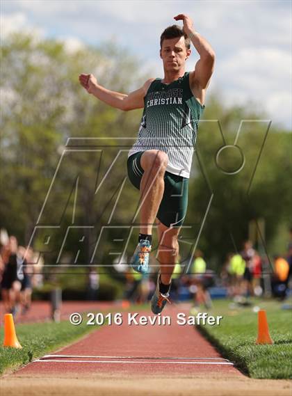 Thumbnail 3 in CHSAA Track and Field Championships photogallery.
