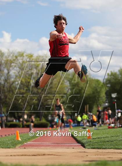 Thumbnail 2 in CHSAA Track and Field Championships photogallery.