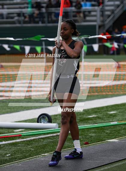 Thumbnail 2 in Bob Jenkins SCTCCCA Coaches Classic (Triple Jump, High Jump & Polevault) photogallery.