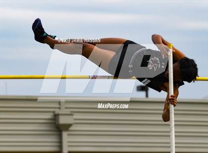 Thumbnail 1 in Bob Jenkins SCTCCCA Coaches Classic (Triple Jump, High Jump & Polevault) photogallery.