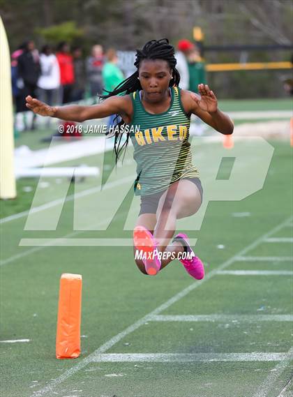 Thumbnail 3 in Bob Jenkins SCTCCCA Coaches Classic (Triple Jump, High Jump & Polevault) photogallery.