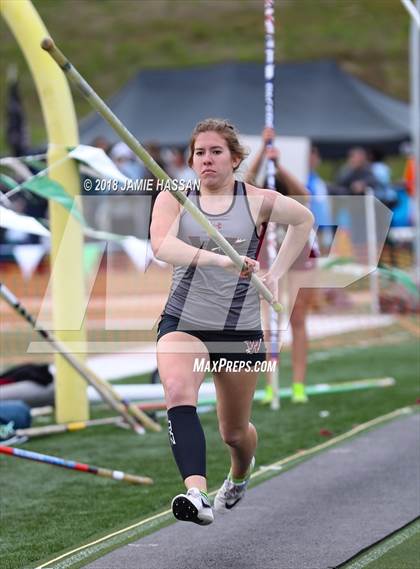 Thumbnail 3 in Bob Jenkins SCTCCCA Coaches Classic (Triple Jump, High Jump & Polevault) photogallery.