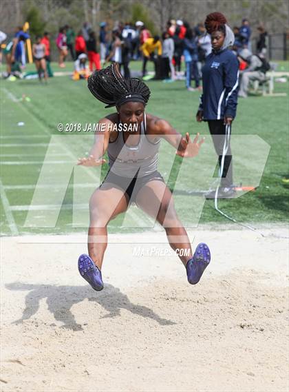 Thumbnail 3 in Bob Jenkins SCTCCCA Coaches Classic (Triple Jump, High Jump & Polevault) photogallery.
