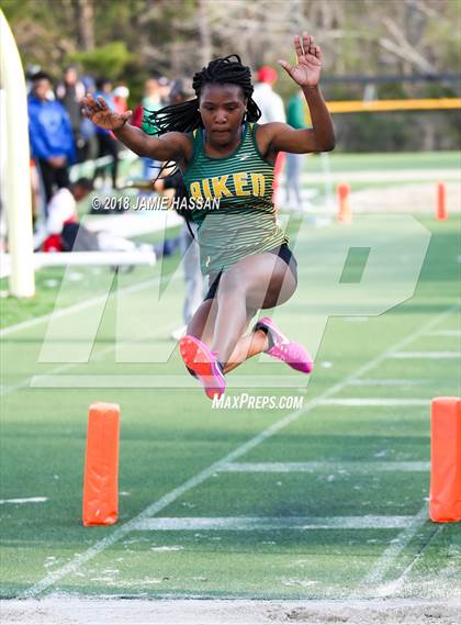 Thumbnail 2 in Bob Jenkins SCTCCCA Coaches Classic (Triple Jump, High Jump & Polevault) photogallery.