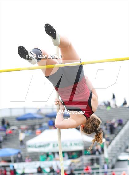 Thumbnail 2 in Bob Jenkins SCTCCCA Coaches Classic (Triple Jump, High Jump & Polevault) photogallery.