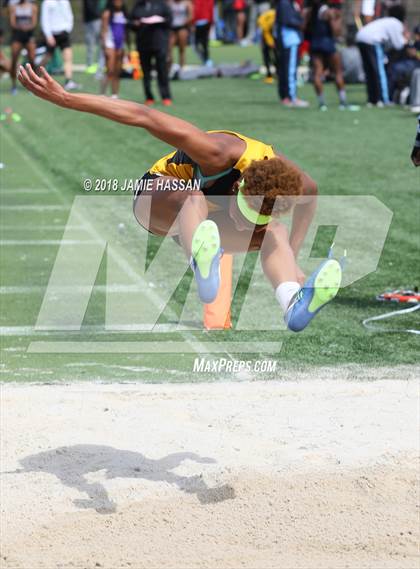 Thumbnail 2 in Bob Jenkins SCTCCCA Coaches Classic (Triple Jump, High Jump & Polevault) photogallery.