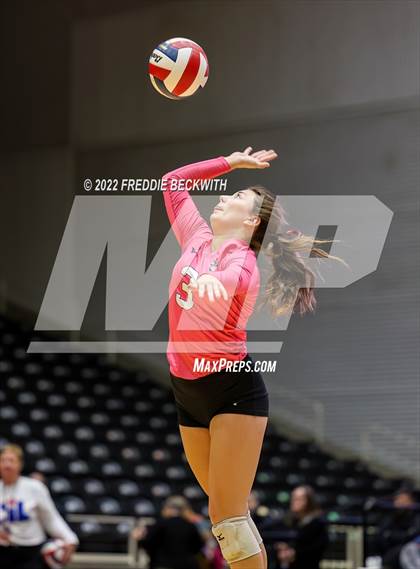 Thumbnail 2 in Bushland vs. East Bernard (UIL 3A Semifinal) photogallery.