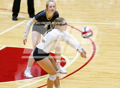 Thumbnail 2 in Bushland vs. East Bernard (UIL 3A Semifinal) photogallery.