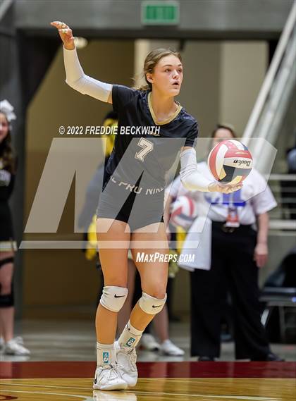 Thumbnail 3 in Bushland vs. East Bernard (UIL 3A Semifinal) photogallery.