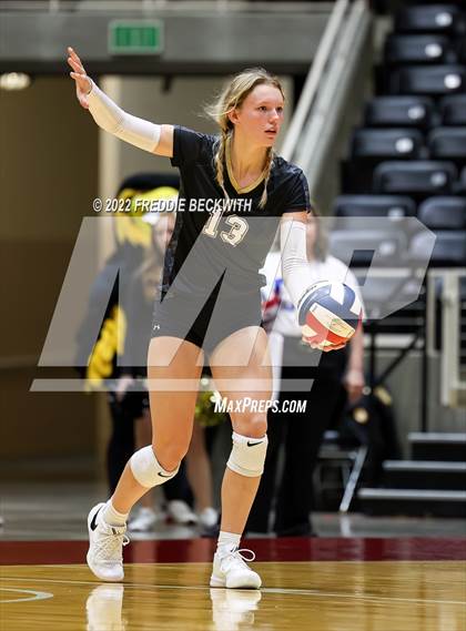 Thumbnail 2 in Bushland vs. East Bernard (UIL 3A Semifinal) photogallery.