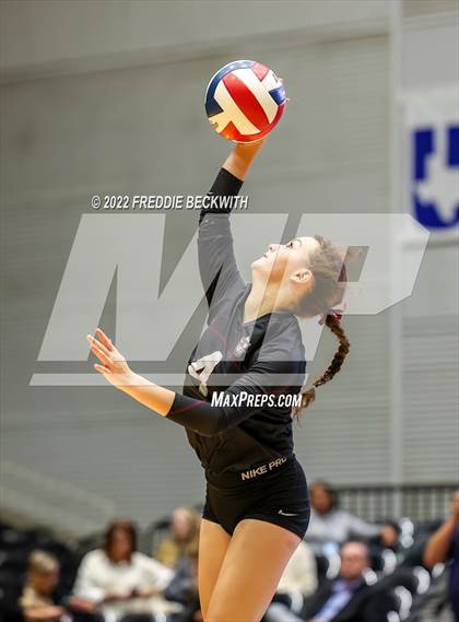 Thumbnail 1 in Bushland vs. East Bernard (UIL 3A Semifinal) photogallery.