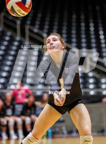Thumbnail 1 in Bushland vs. East Bernard (UIL 3A Semifinal) photogallery.