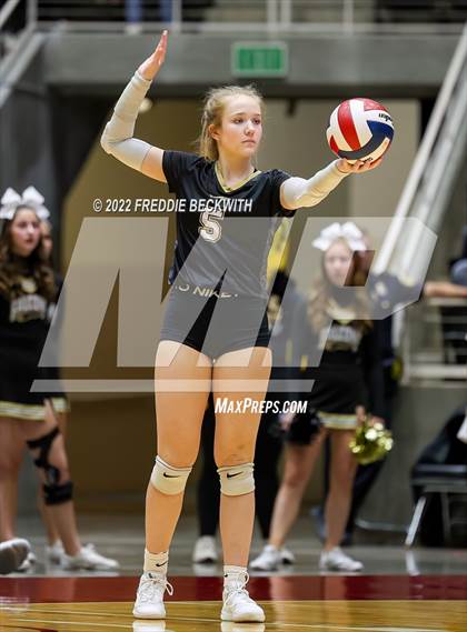 Thumbnail 2 in Bushland vs. East Bernard (UIL 3A Semifinal) photogallery.