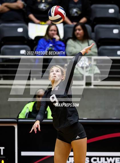 Thumbnail 2 in Bushland vs. East Bernard (UIL 3A Semifinal) photogallery.