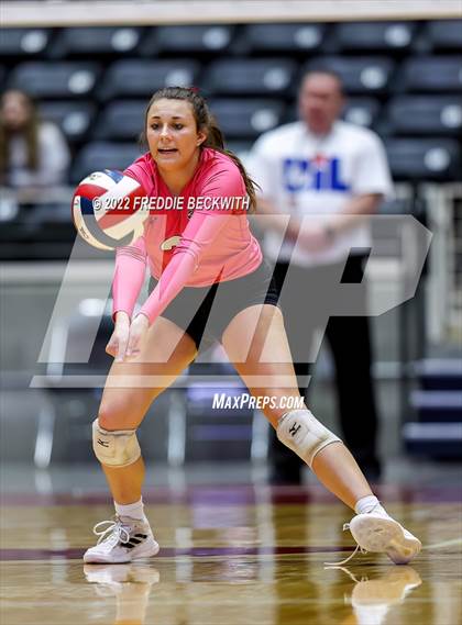 Thumbnail 2 in Bushland vs. East Bernard (UIL 3A Semifinal) photogallery.