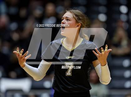 Thumbnail 2 in Bushland vs. East Bernard (UIL 3A Semifinal) photogallery.