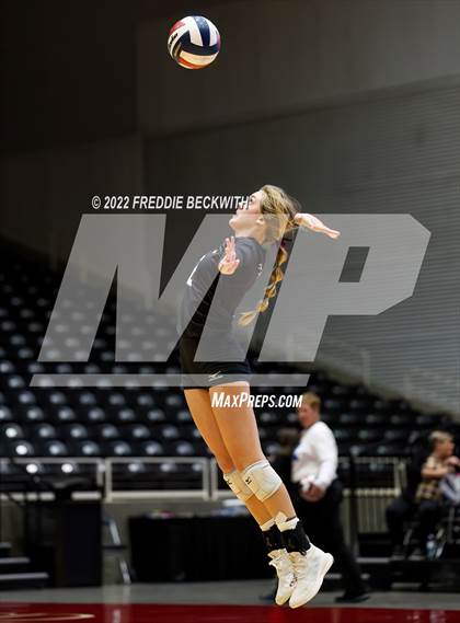 Thumbnail 1 in Bushland vs. East Bernard (UIL 3A Semifinal) photogallery.