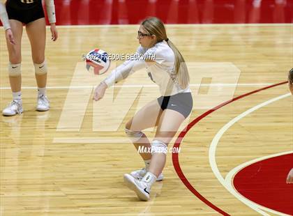 Thumbnail 1 in Bushland vs. East Bernard (UIL 3A Semifinal) photogallery.