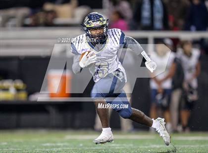 Thumbnail 3 in Chrisman @ North Kansas City - MSHSAA Dist. Playoffs photogallery.