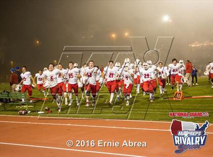 Thumbnail 2 in Sacred Heart Cathedral Preparatory vs. St. Ignatius (2015 MaxPreps Rivalry Series) photogallery.