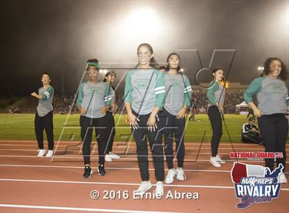 Thumbnail 2 in Sacred Heart Cathedral Preparatory vs. St. Ignatius (2015 MaxPreps Rivalry Series) photogallery.