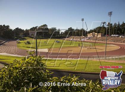 Thumbnail 2 in Sacred Heart Cathedral Preparatory vs. St. Ignatius (2015 MaxPreps Rivalry Series) photogallery.