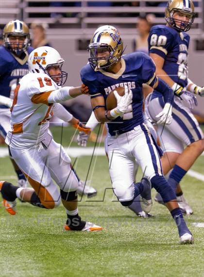 Thumbnail 2 in Madison vs. O'Connor (UIL 5A D1 Region 4 Area Playoff) photogallery.