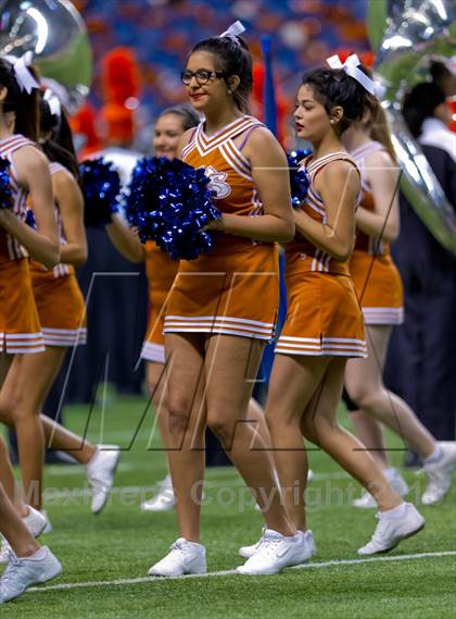 Thumbnail 2 in Madison vs. O'Connor (UIL 5A D1 Region 4 Area Playoff) photogallery.