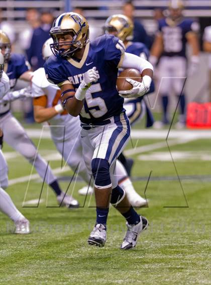 Thumbnail 3 in Madison vs. O'Connor (UIL 5A D1 Region 4 Area Playoff) photogallery.