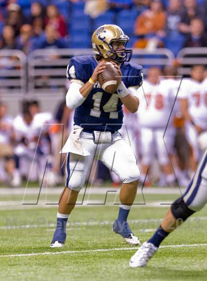 Thumbnail 2 in Madison vs. O'Connor (UIL 5A D1 Region 4 Area Playoff) photogallery.