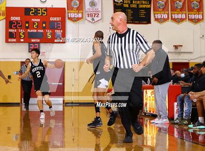 Thumbnail 2 in Dominguez vs. Servite (CIF SS D2AA Playoffs) photogallery.