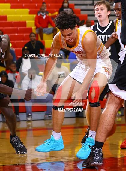Thumbnail 3 in Dominguez vs. Servite (CIF SS D2AA Playoffs) photogallery.