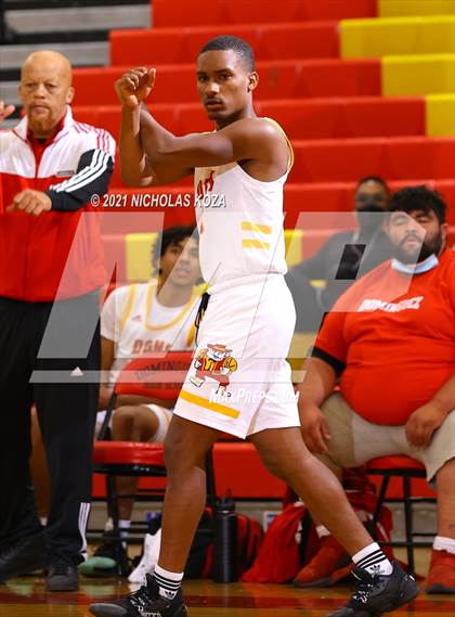Thumbnail 1 in Dominguez vs. Servite (CIF SS D2AA Playoffs) photogallery.