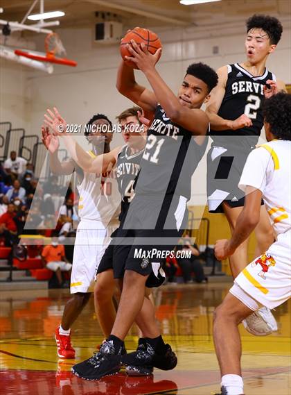 Thumbnail 3 in Dominguez vs. Servite (CIF SS D2AA Playoffs) photogallery.