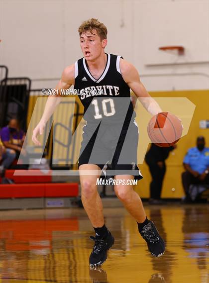 Thumbnail 2 in Dominguez vs. Servite (CIF SS D2AA Playoffs) photogallery.