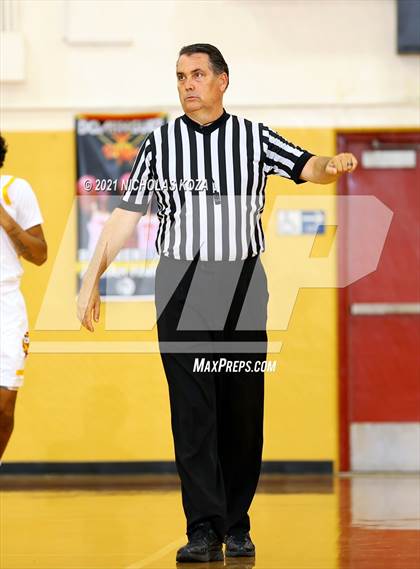 Thumbnail 2 in Dominguez vs. Servite (CIF SS D2AA Playoffs) photogallery.
