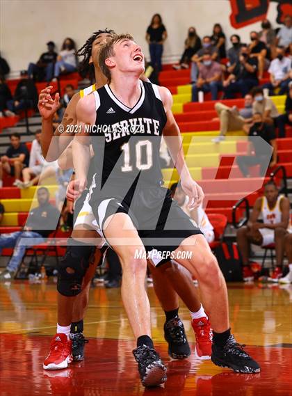 Thumbnail 3 in Dominguez vs. Servite (CIF SS D2AA Playoffs) photogallery.