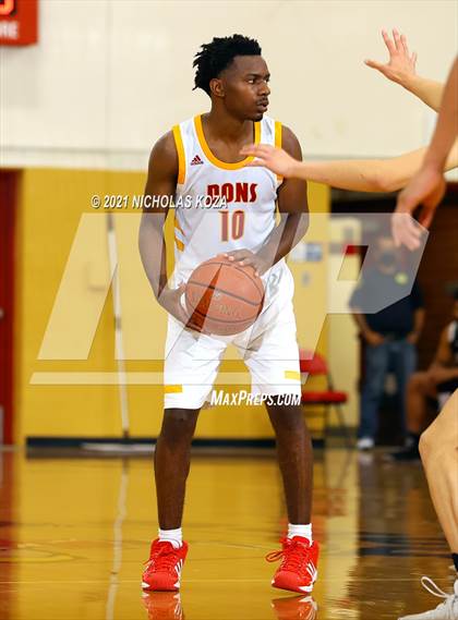 Thumbnail 3 in Dominguez vs. Servite (CIF SS D2AA Playoffs) photogallery.