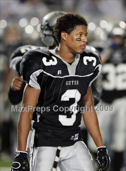 Thumbnail 1 in Boswell vs. Guyer (Texas Bi-District Playoffs) photogallery.