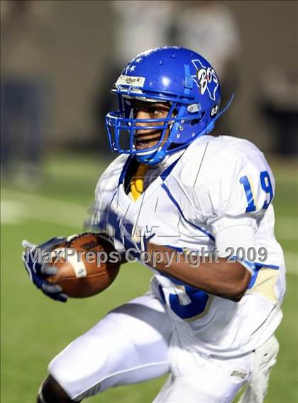 Thumbnail 2 in Boswell vs. Guyer (Texas Bi-District Playoffs) photogallery.