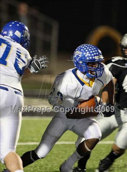 Thumbnail 3 in Boswell vs. Guyer (Texas Bi-District Playoffs) photogallery.