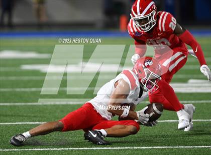 Thumbnail 3 in Kahuku @ Mater Dei photogallery.