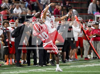Thumbnail 2 in Kahuku @ Mater Dei photogallery.