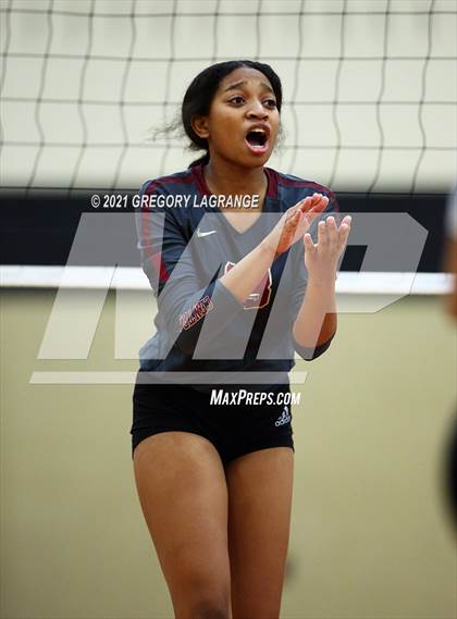Thumbnail 3 in Byron Nelson vs Keller Central photogallery.