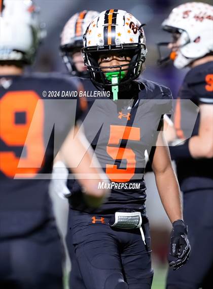 Thumbnail 2 in Richardson vs Haltom (UIL Football 6A D1 Bi-District) photogallery.