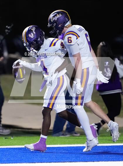 Thumbnail 2 in Richardson vs Haltom (UIL Football 6A D1 Bi-District) photogallery.