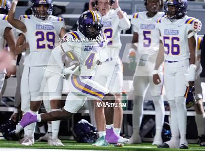 Thumbnail 2 in Richardson vs Haltom (UIL Football 6A D1 Bi-District) photogallery.