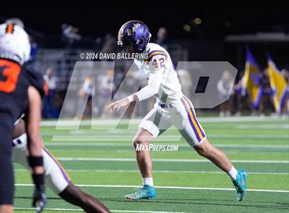 Thumbnail 3 in Richardson vs Haltom (UIL Football 6A D1 Bi-District) photogallery.